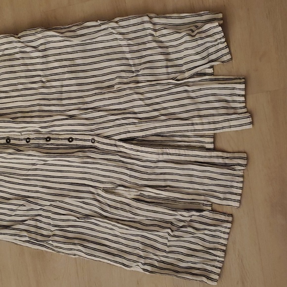 BDG Urban Outfitters Tiffany linen midi dress - 4 - Picture 4 of 9